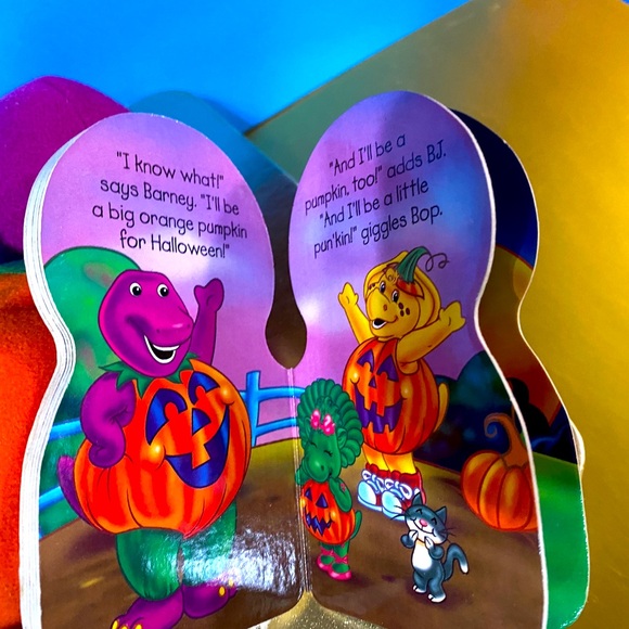 BARNEY THE PURPLE DINOSAUR VTG 2000 HAPPY HALLOWEEN PLUSH & BOARD BOOK - Picture 8 of 10